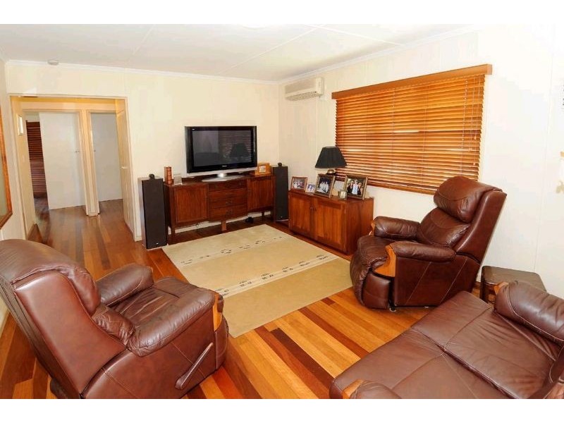 11 Minchinton Street, Caloundra QLD 4551