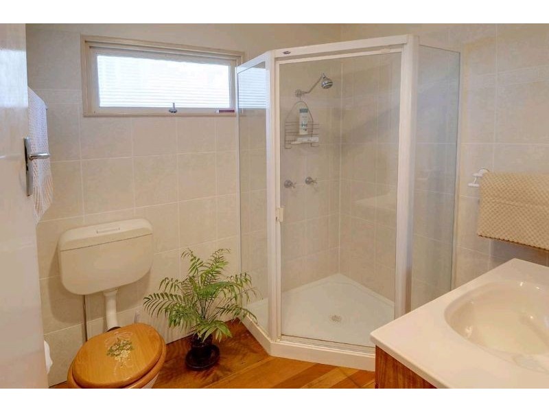 11 Minchinton Street, Caloundra QLD 4551