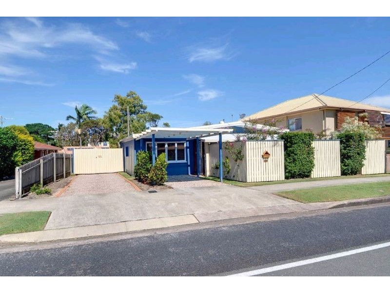 11 Minchinton Street, Caloundra QLD 4551