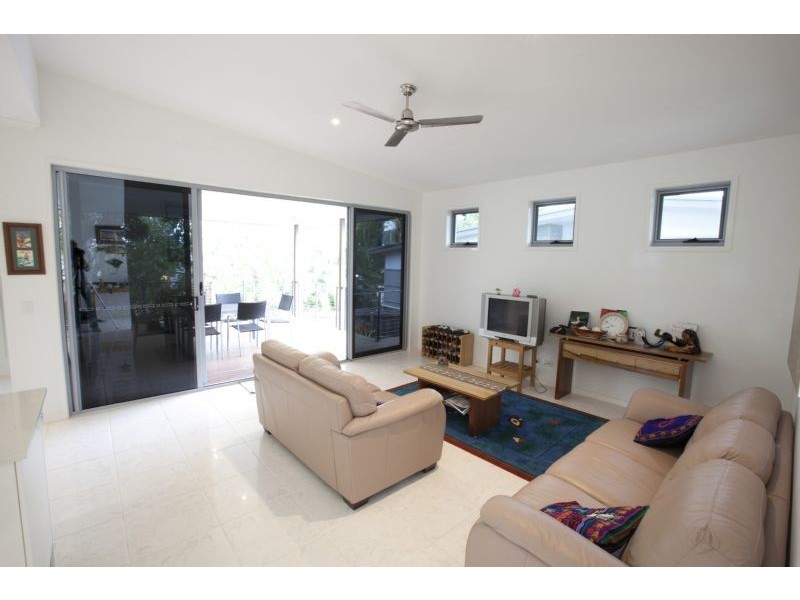 4 Dicky Beach Close, Dicky Beach QLD 4551