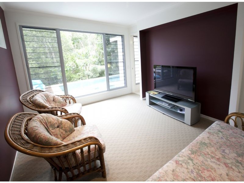 4 Dicky Beach Close, Dicky Beach QLD 4551