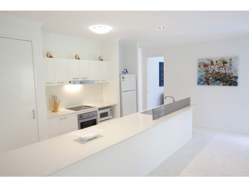 4 Dicky Beach Close, Dicky Beach QLD 4551