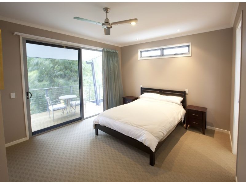 4 Dicky Beach Close, Dicky Beach QLD 4551