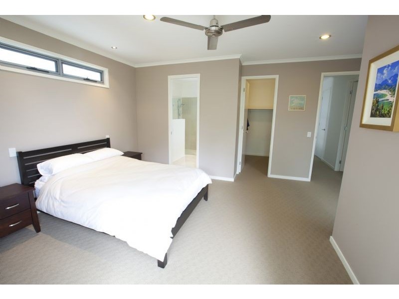 4 Dicky Beach Close, Dicky Beach QLD 4551