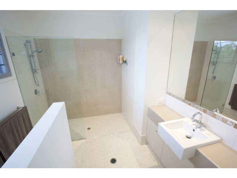 4 Dicky Beach Close, Dicky Beach QLD 4551