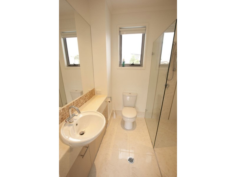 4 Dicky Beach Close, Dicky Beach QLD 4551