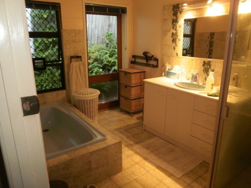 9 Theodore Court, Moffat Beach QLD 4551