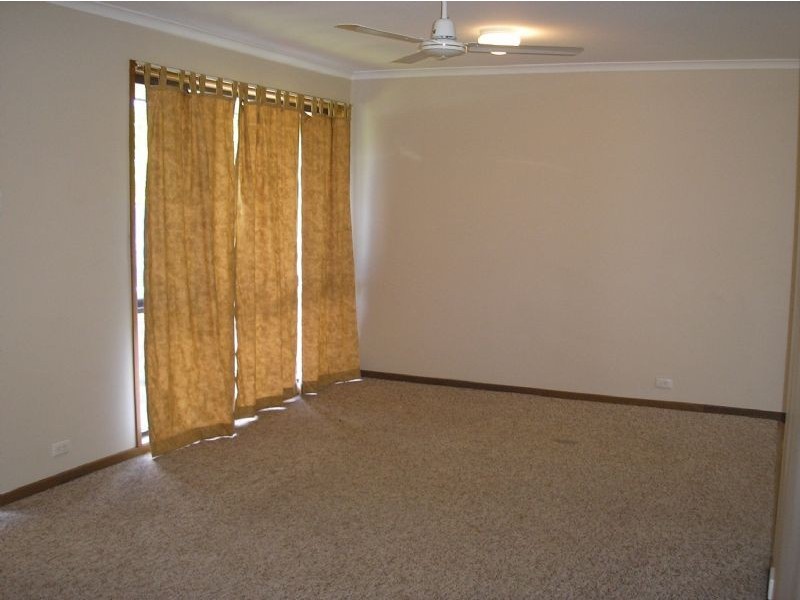 7 Ilaroo Crescent, Warana QLD 4575