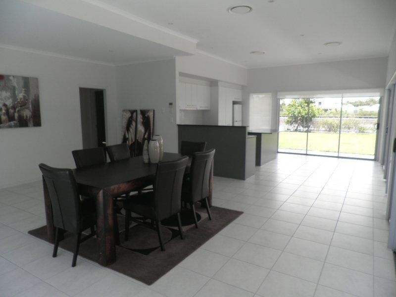 11 Columba Place, Pelican Waters QLD 4551