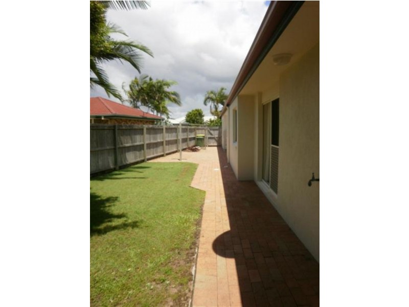6 Otter Court, Pelican Waters QLD 4551