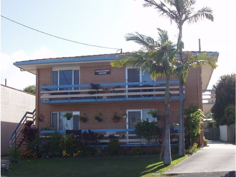 2/4 First Avenue, Caloundra QLD 4551