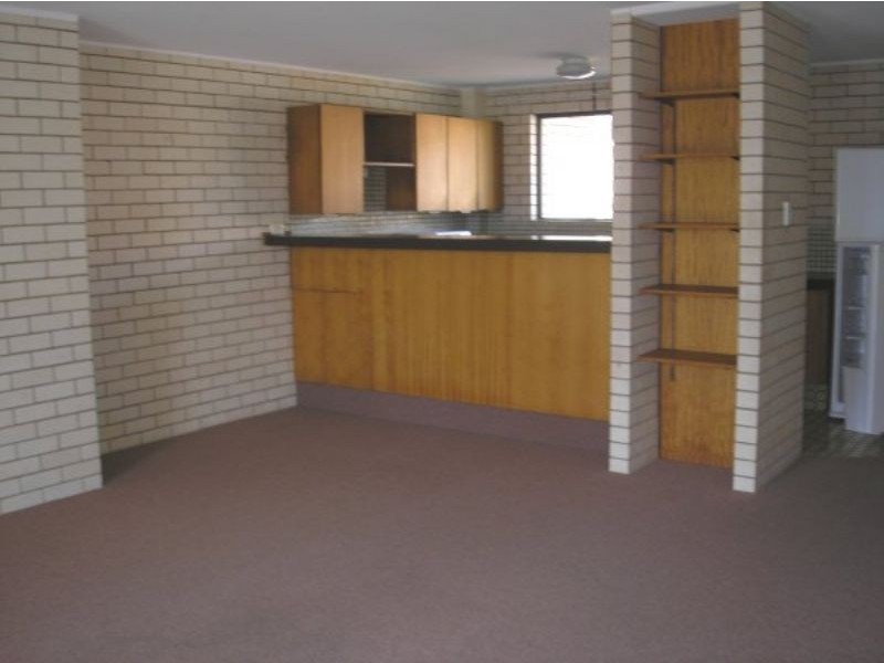 7/14 Moreton Parade, Kings Beach QLD 4551