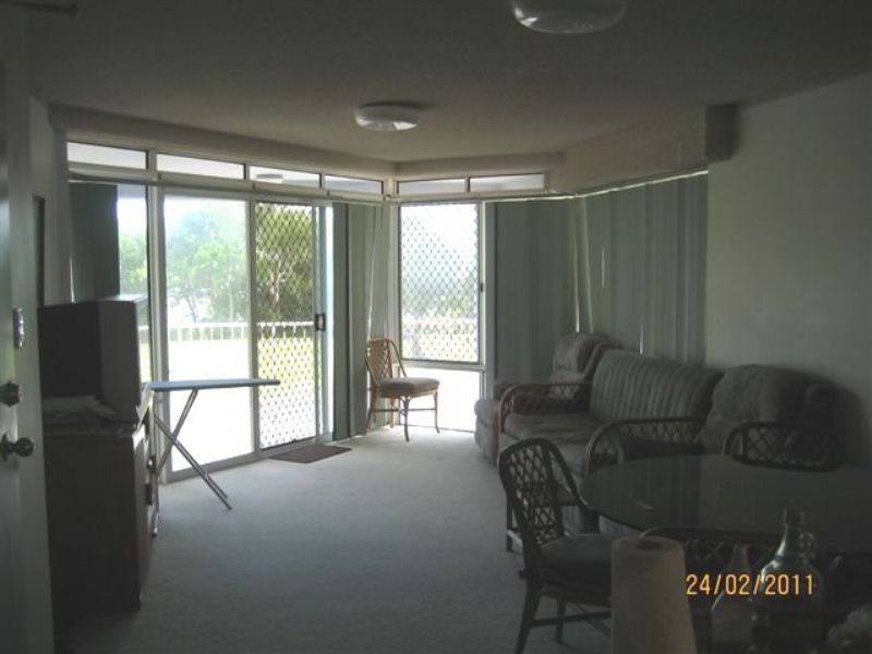 1/58 Esplanade, Golden Beach QLD 4551