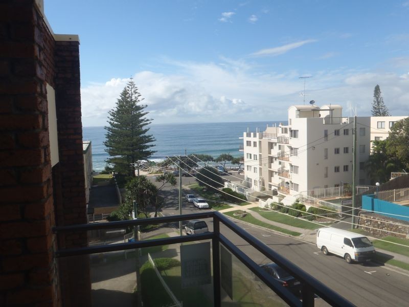6/7 Warne Tce, Kings Beach QLD 4551