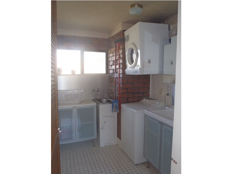 6/7 Warne Tce, Kings Beach QLD 4551