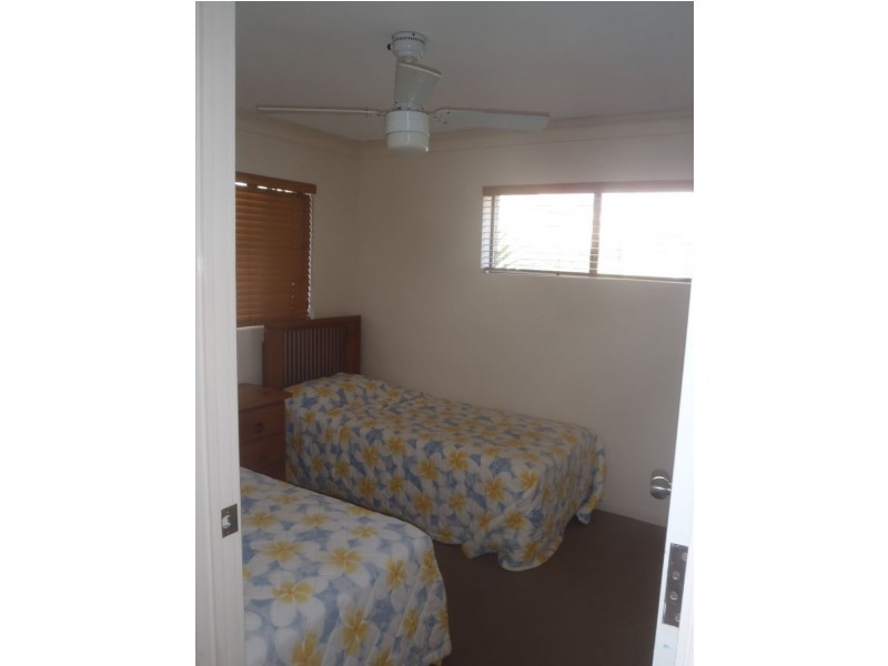 6/7 Warne Tce, Kings Beach QLD 4551