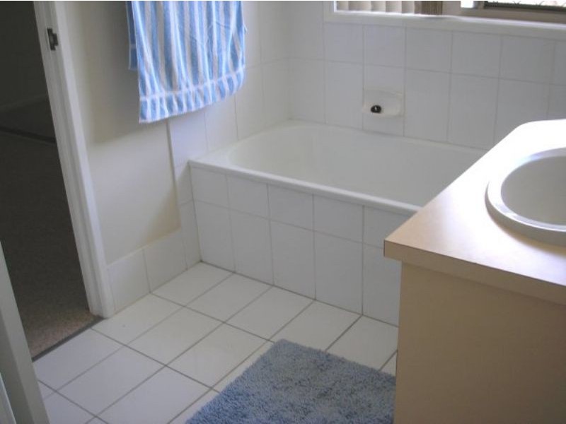 16 Oceanic Drive, Warana QLD 4575