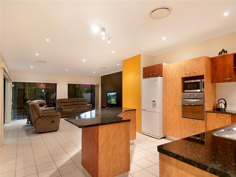 14 Scartree Street, Pelican Waters QLD 4551