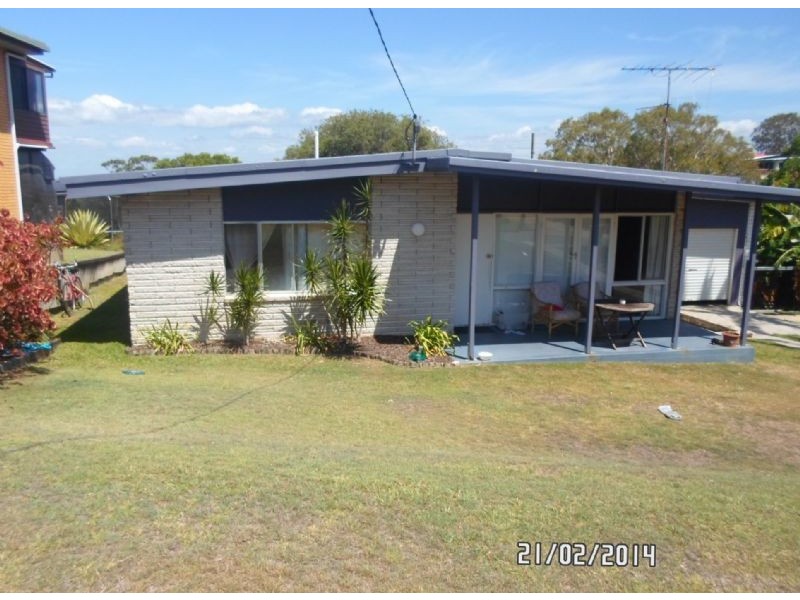 2 Beausang Street, Caloundra QLD 4551