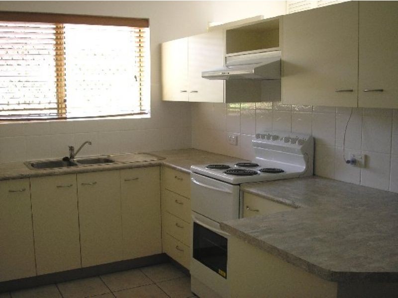 2/18 Bulcock Beach Esplanade, Caloundra QLD 4551