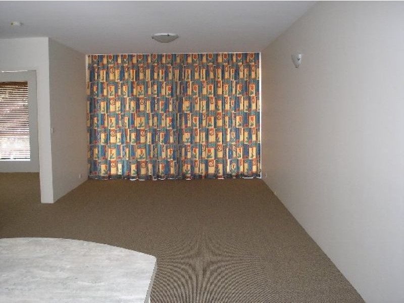 2/18 Bulcock Beach Esplanade, Caloundra QLD 4551