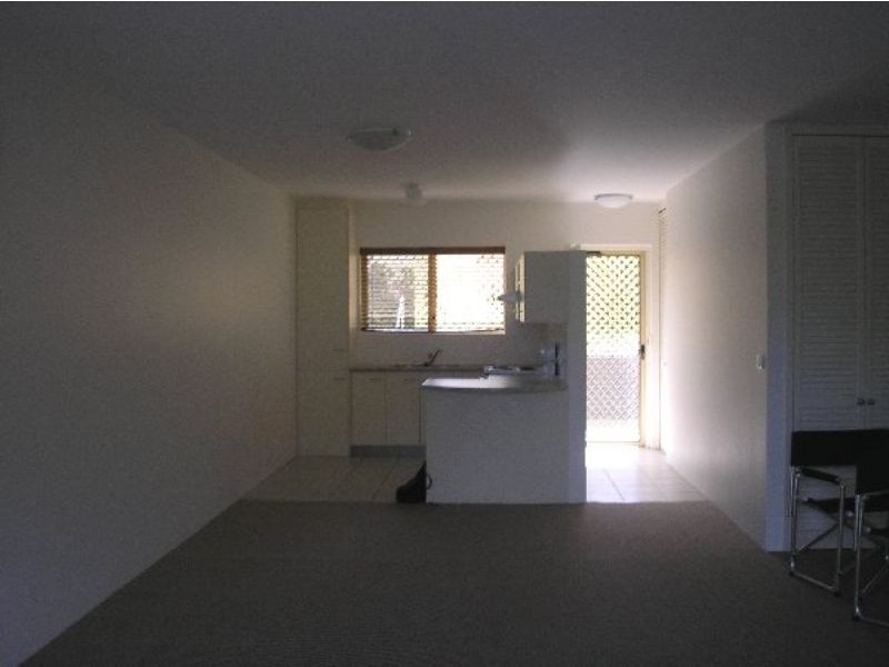 2/18 Bulcock Beach Esplanade, Caloundra QLD 4551