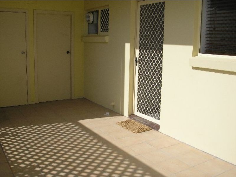 2/18 Bulcock Beach Esplanade, Caloundra QLD 4551