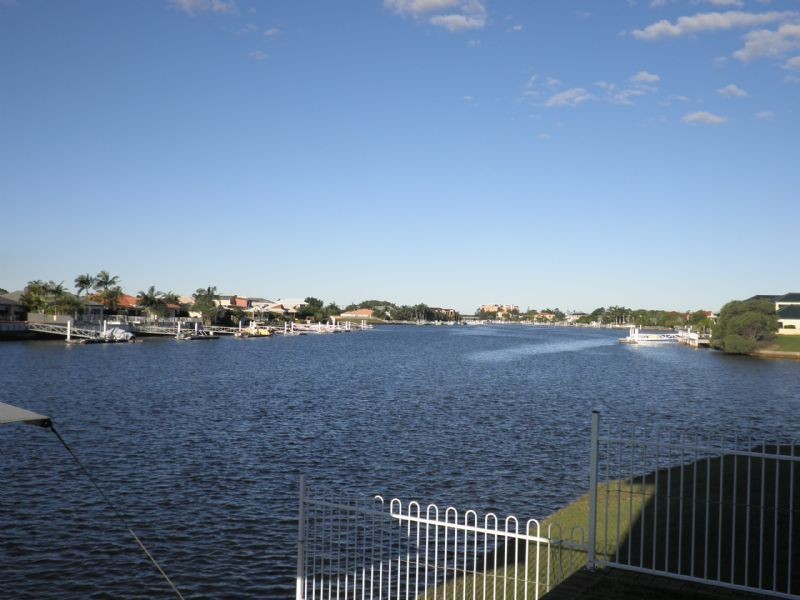 7 Delisser Place, Pelican Waters QLD 4551