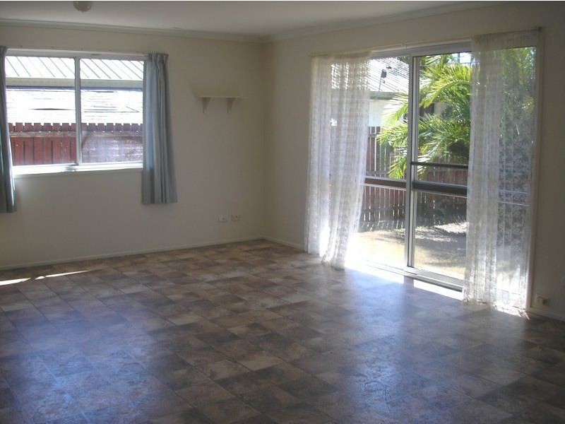 6 Kowandi Street, Wurtulla QLD 4575