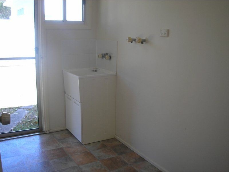 6 Kowandi Street, Wurtulla QLD 4575