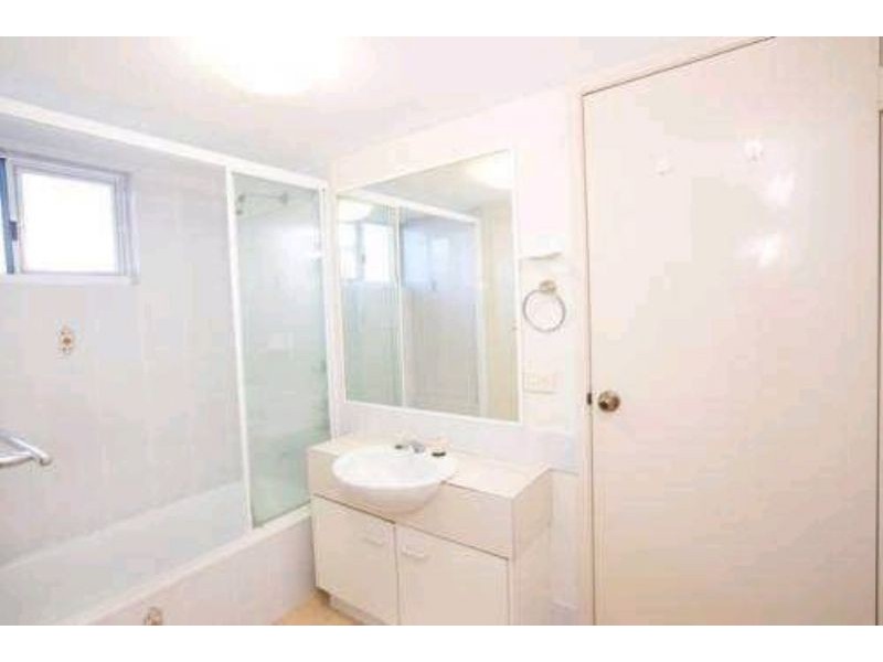 2/31 Kennedy Parade, Golden Beach QLD 4551