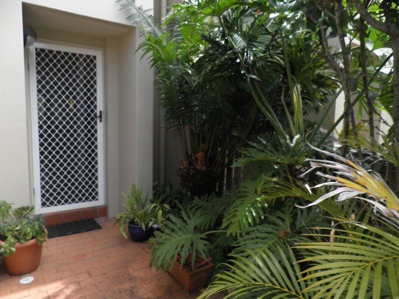 12/2 Landsborough Parade, Golden Beach QLD 4551
