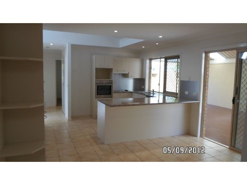 8 Tallawa Place, Wurtulla QLD 4575
