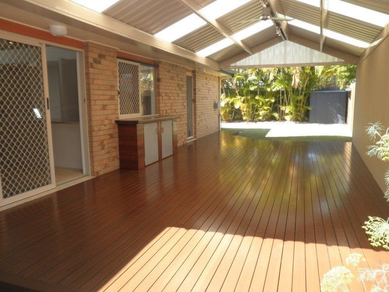 8 Tallawa Place, Wurtulla QLD 4575