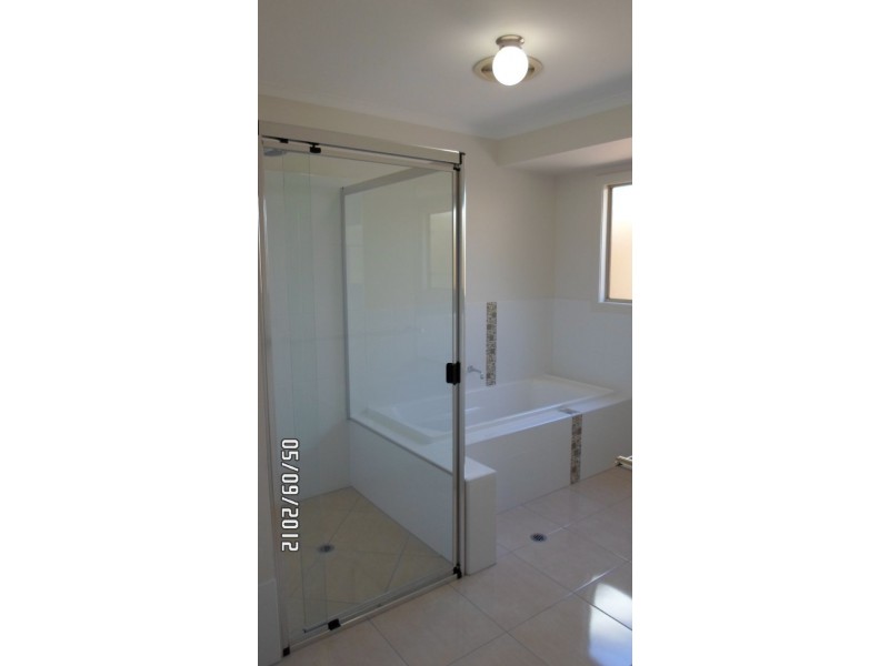 8 Tallawa Place, Wurtulla QLD 4575