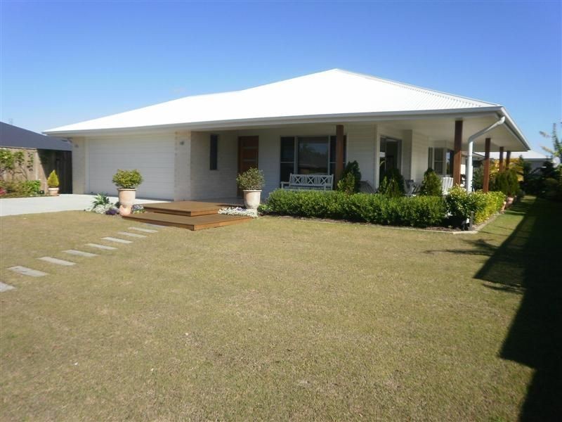 20 St Pauls Avenue, Golden Beach QLD 4551
