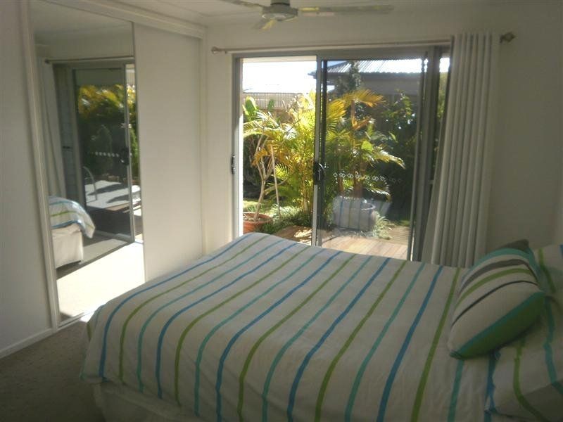 20 St Pauls Avenue, Golden Beach QLD 4551