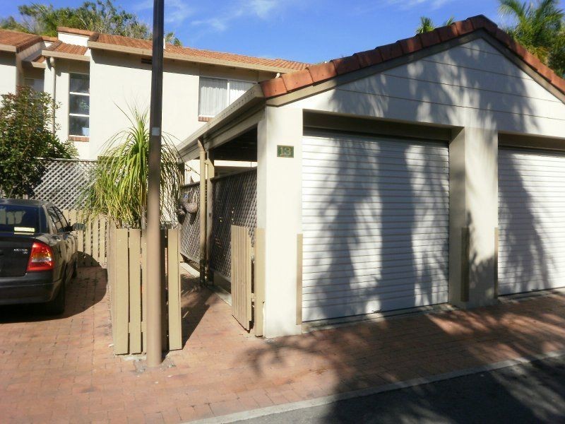 13/2 Landsborough Parade, Golden Beach QLD 4551