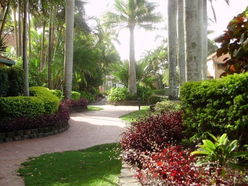 13/2 Landsborough Parade, Golden Beach QLD 4551