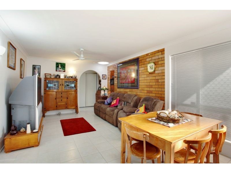 2/65 Lamerough Parade, Golden Beach QLD 4551