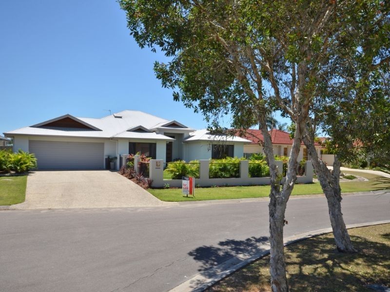 9 Schnappering Close, Pelican Waters QLD 4551