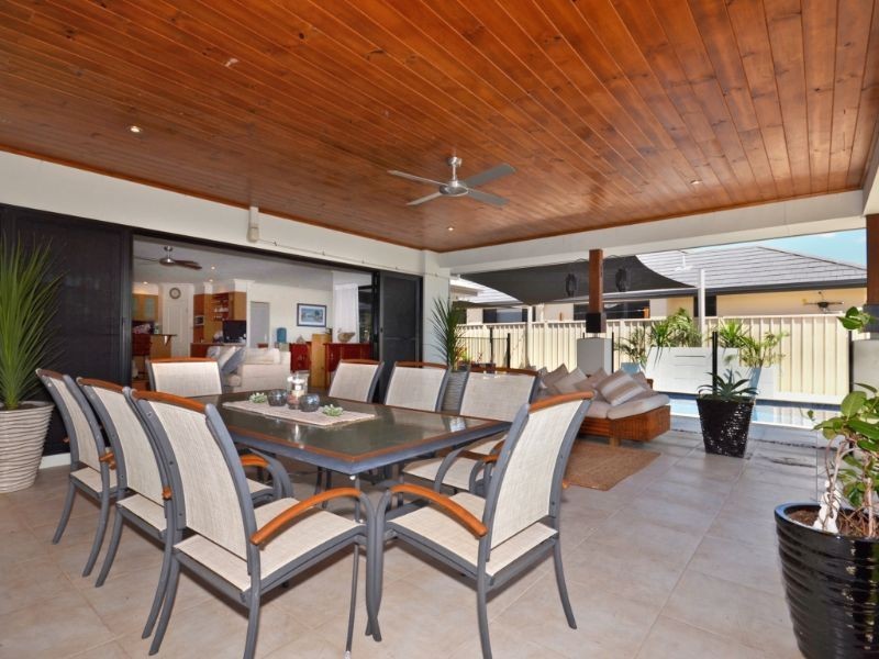 9 Schnappering Close, Pelican Waters QLD 4551