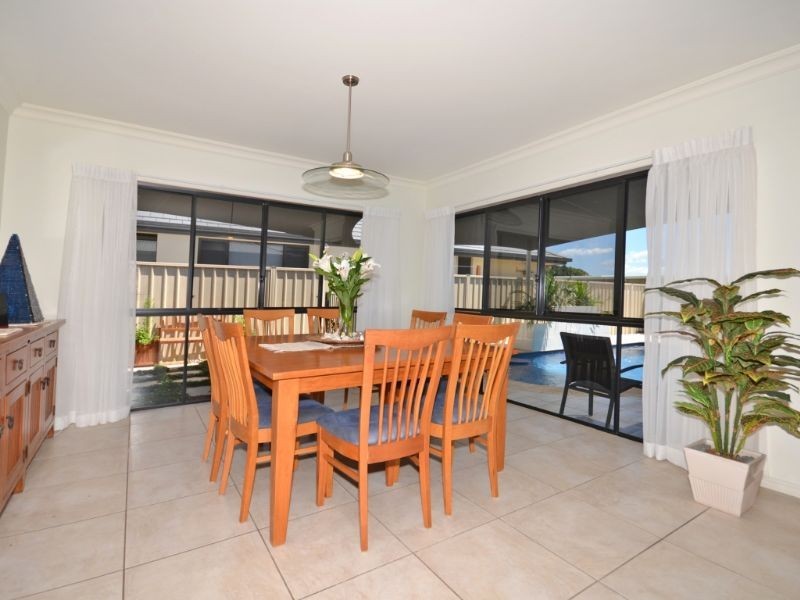 9 Schnappering Close, Pelican Waters QLD 4551