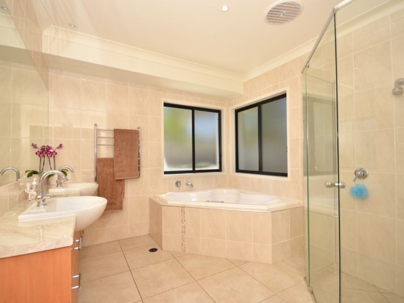 9 Schnappering Close, Pelican Waters QLD 4551