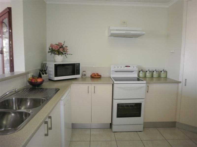 1/20 Warne Terrace, Kings Beach QLD 4551