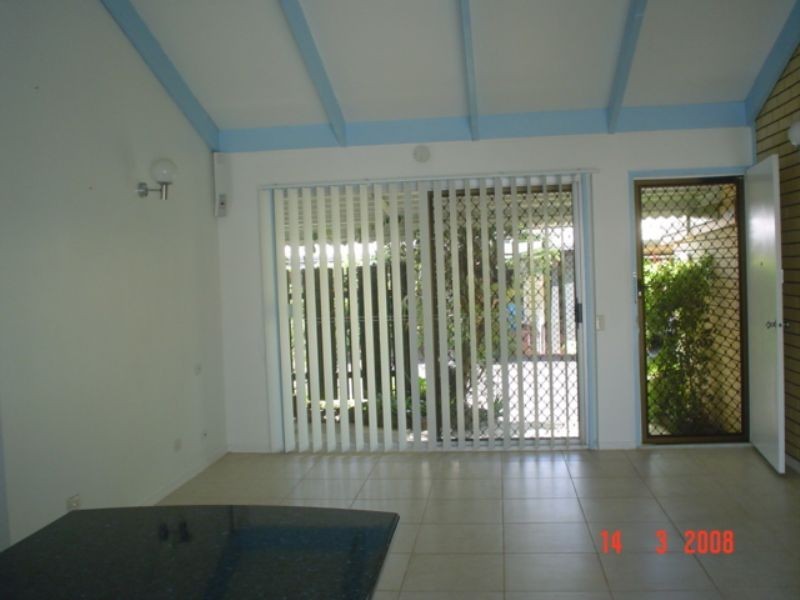 4/107 Landsborough Pde, Golden Beach QLD 4551