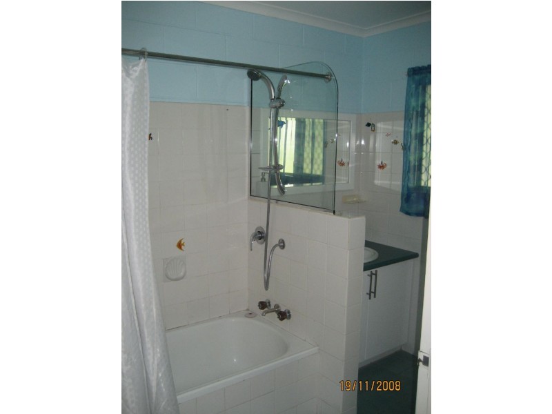 2 Hill Street, Currimundi QLD 4551