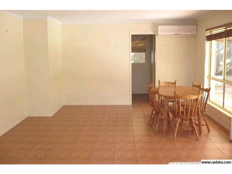 11 Stradbroke Drive, Little Mountain QLD 4551