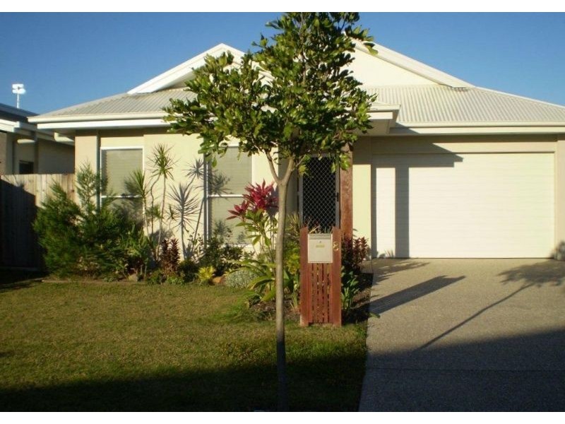 8 Eyre Place, Caloundra West QLD 4551
