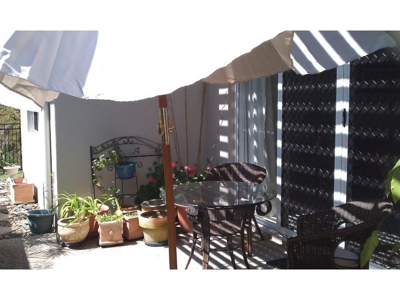 8 Eyre Place, Caloundra West QLD 4551